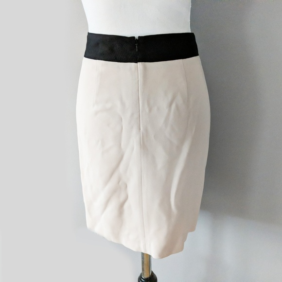Banana Republic Nude Black Tulip Pencil Skirt Mini - Picture 3 of 6